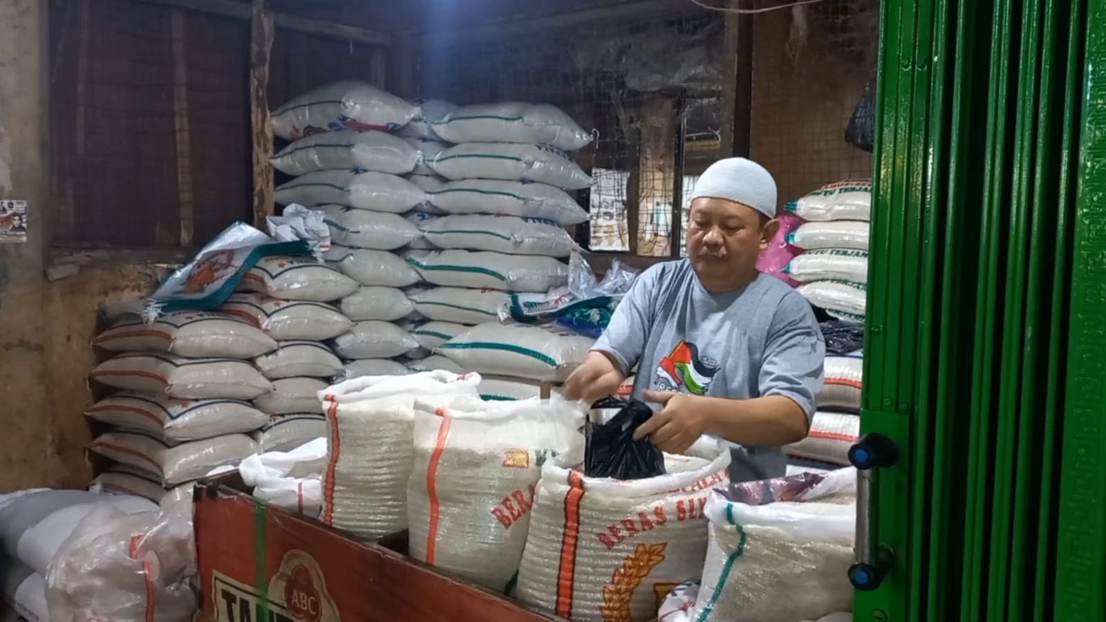 Harga Beras di Purwakarta Terus Merangkak Naik
