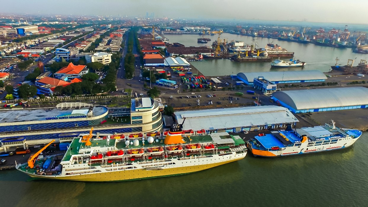 Arus Penumpang di Pelabuhan Tanjung Perak Tahun 2023 Naik 121%
