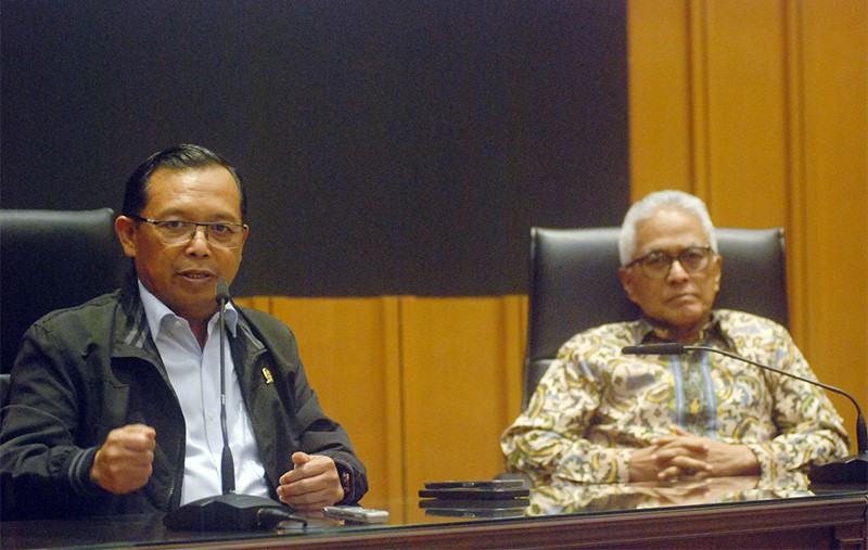 Dialektika Demokrasi DPR  "Merajut Kembali Kebersamaan Membangun Negeri Usai Pemilu 2024"