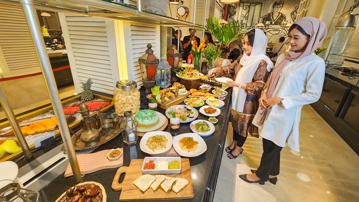 Suasana Baru! Bukber with View Sunset dari Lantai 21 Java Paragon Hotel