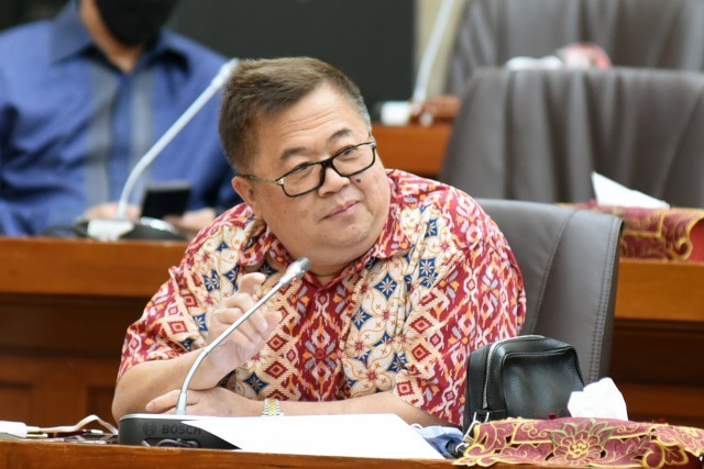 Darmadi Sebut Permendag-Permenperin Pembatasan Impor Barang Elektronik, Kacau Balau