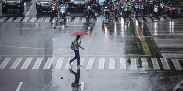 Seluruh Wilayah DKI Jakarta Diprakirakan Hujan Pada Jumat Siang 