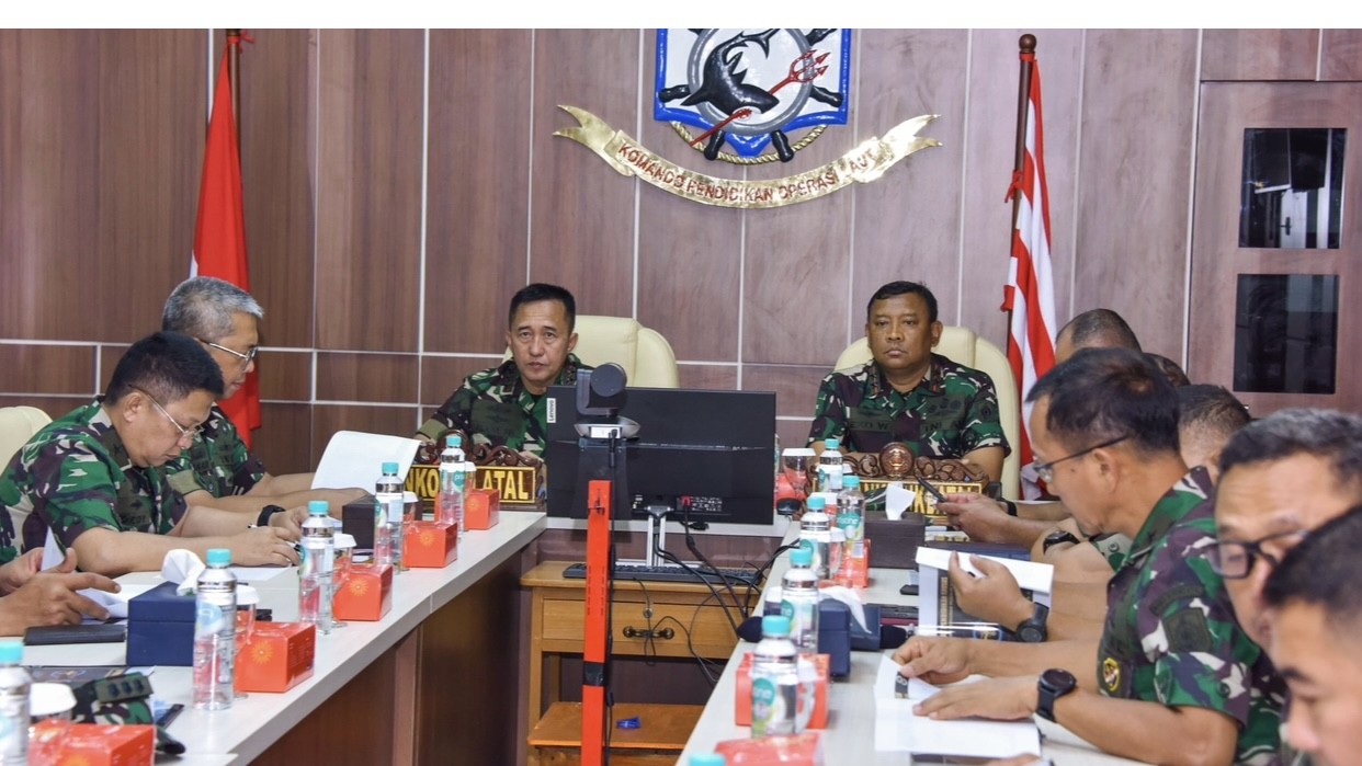 Dankodiklatal Jalin Keakraban Dengan Personel Pusdiksus Kodikopsla