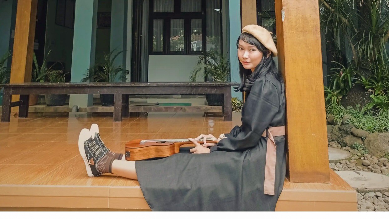 Kezia Catherine Sabet Juara 2 Speech Contest di Surakarta