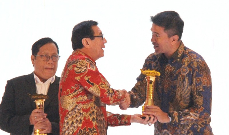 Dirut BTN Raih Penghargaan Nusantara Award
