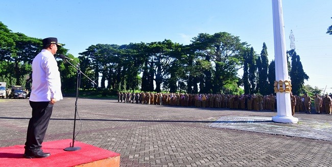 Pimpin Apel Pagi, Pj Gubernur Bahtiar Apresiasi Bantuan OPD untuk Korban Bencana di Sulsel 