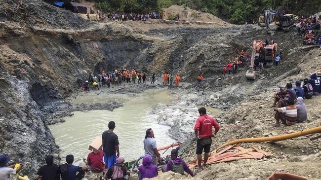 Pemerintah Didesak Usut Beking WNA China yang Menambang Emas Ilegal di Kalbar