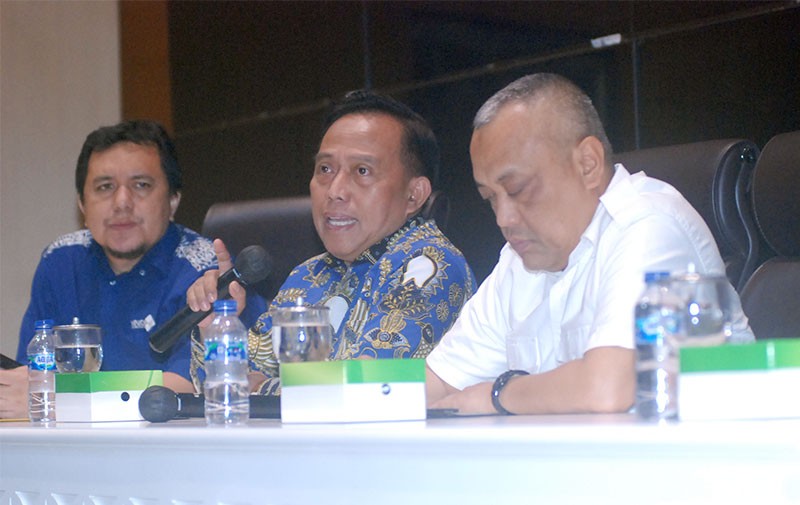 Dialektika Demokrasi Tema "Antisipasi Maraknya Jemaah Haji dan Umroh Tanpa Visa Haji"