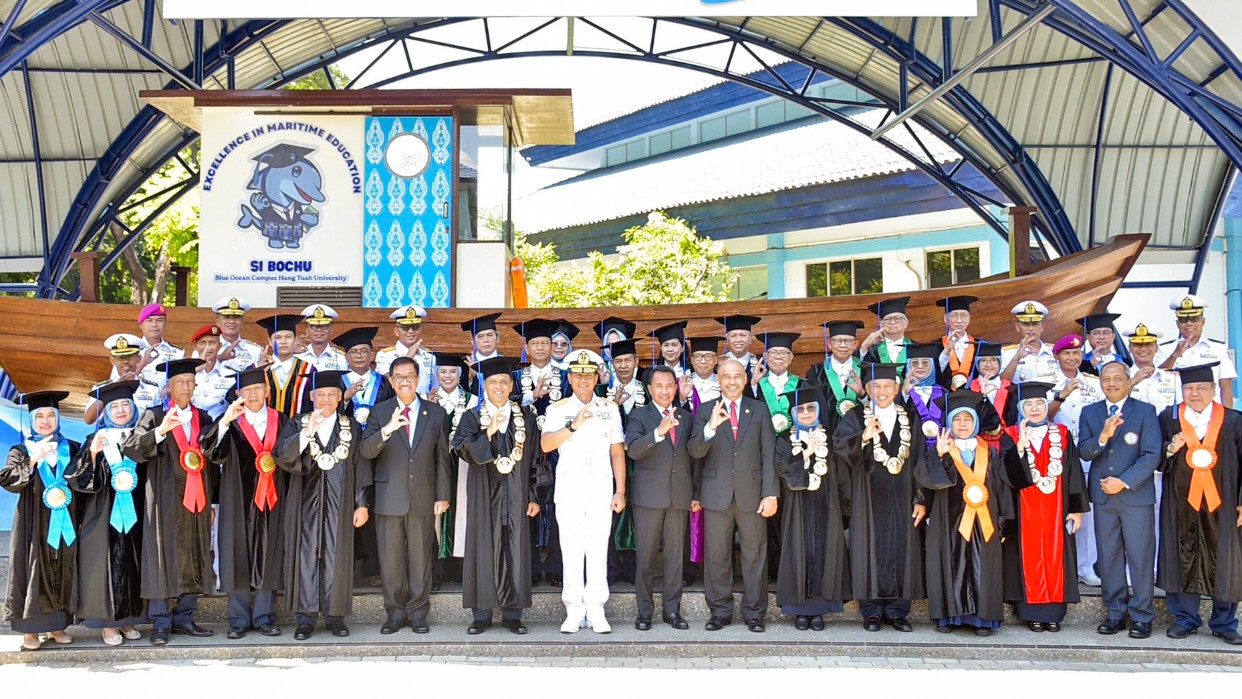 Kodiklatal Dukung Ratusan Wisuda Universitas Hang Tuah Siap Torehkan Tinta Emas