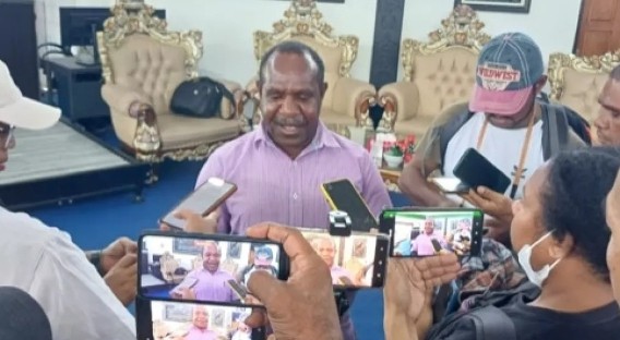Paniel Waker Berpeluang Menang di Pilbup Puncak Papua 2024