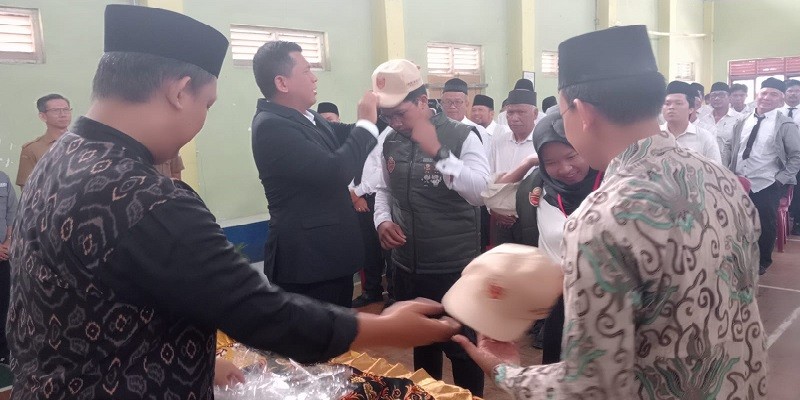 Lantik Petugas Pantarlih, Kelurahan Ciseureuh Purwakarta Siap Hadapi Pilkada 2024