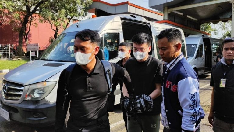Polri Tangkap WN China yang Tipu 800 WNI di Abu Dhabi