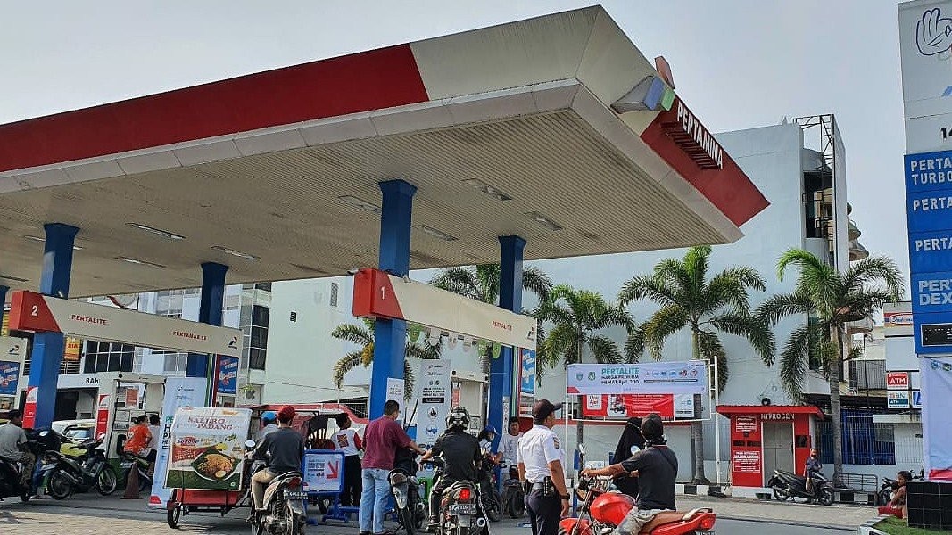 BBM SPBU Swasta Turun, DPR: Pemerintah Harus Hati-hati Tetapkan Harga