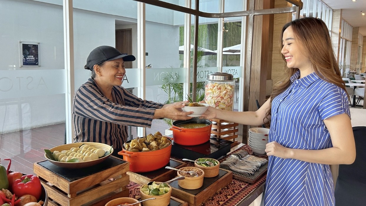 ASTON Sidoarjo Angkat Tradisi Kuliner Lokal dengan Persembahkan Kelezatan Lontong Kikil