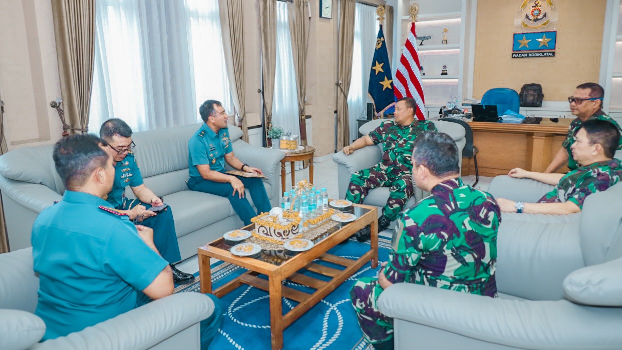 Bangun Silaturahmi, Wadan Kodiklatal Terima Officer Call Kadissenlekal