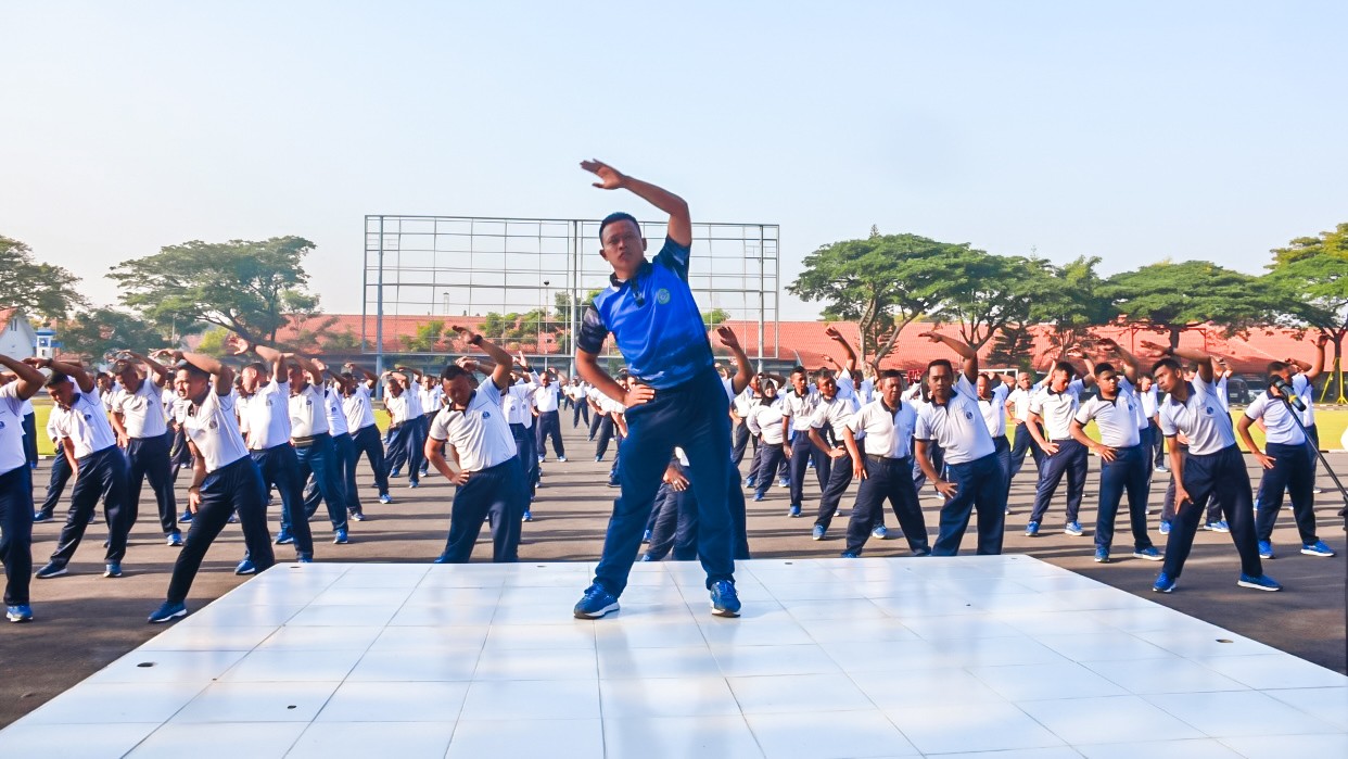 Personel Kodiklatal Jaga Kesehatan dengan Olah Raga Rutin