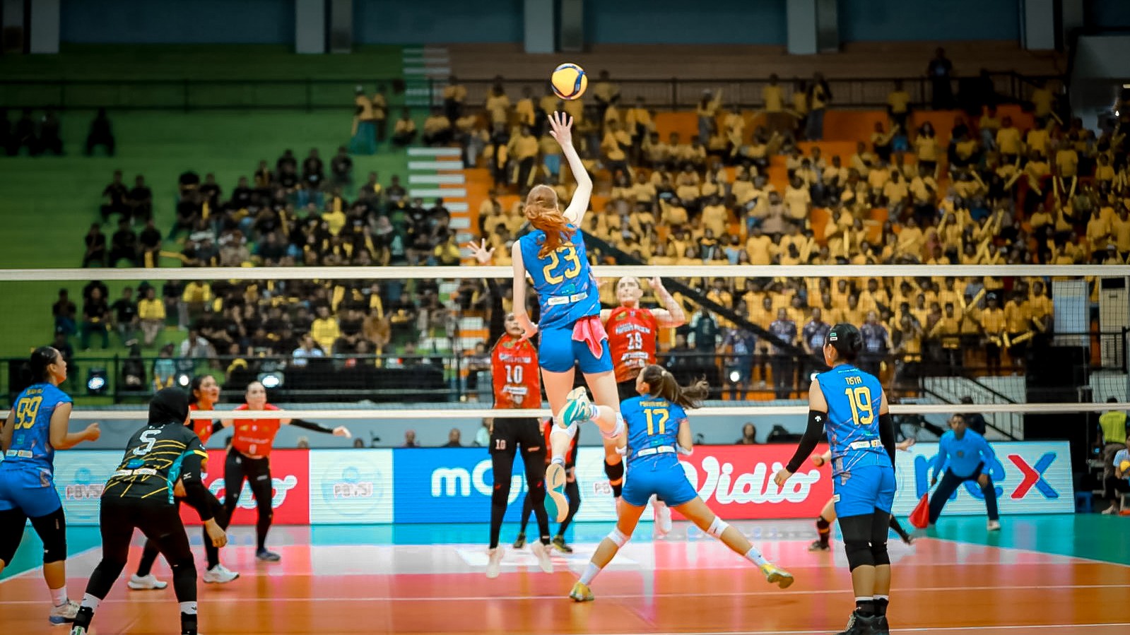 Fenomenal! Jakarta Electric PLN Tumbangkan Popsivo Polwan di Final Four Proliga 2024