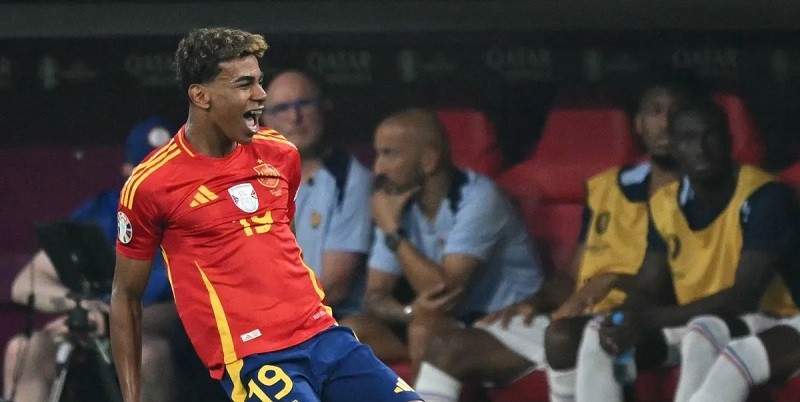 Lamine Yamal Cetak Sejarah Pemain Termuda yang Mencetak Gol di Piala Eropa