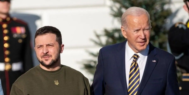 Sebut Putin Sebagai 'Pembunuh Gila', Biden Tegaskan Dukungan untuk Ukraina
