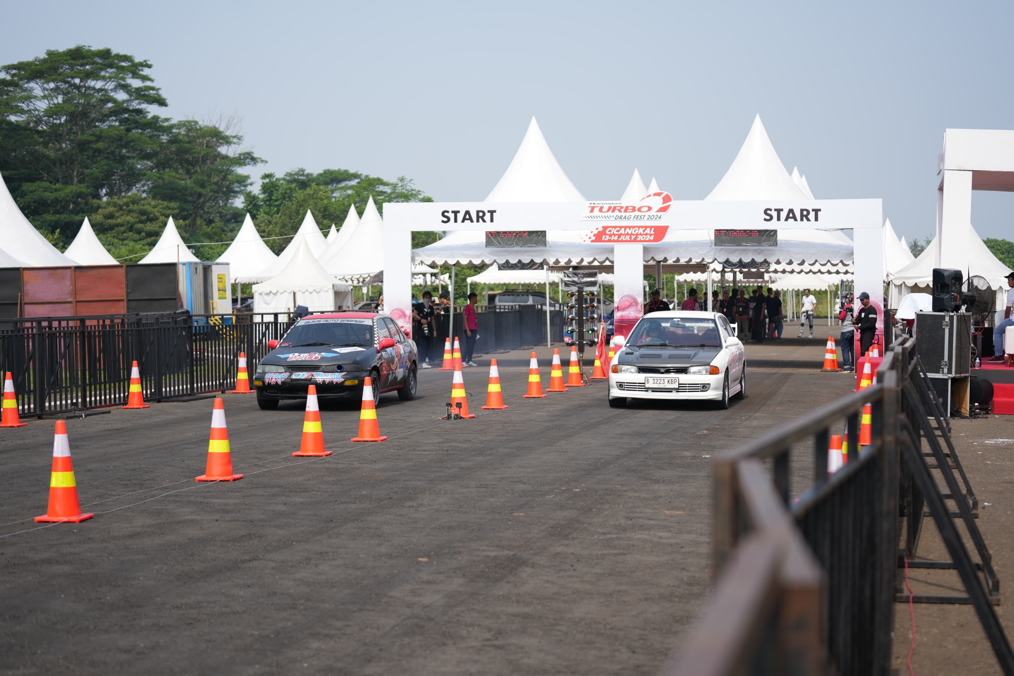 Pembalap Rasakan Mantapnya Akselerasi Pertamax Turbo di Pertamax Turbo Drag Race 2024