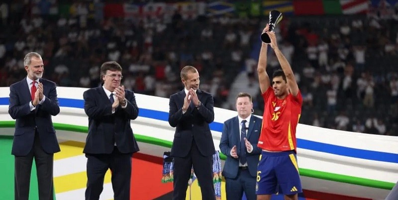Gelandang Timnas Spanyol, Rodri, Dinobatkan Jadi Pemain Terbaik Euro 2024