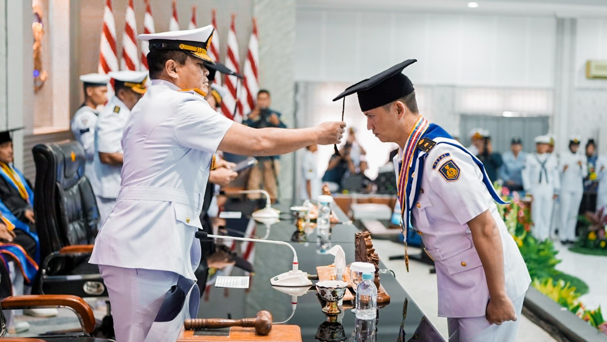 Dankodiklatal Hadiri Wisuda Prajurit Teknokrat Lulusan STTAL Tahun 2024