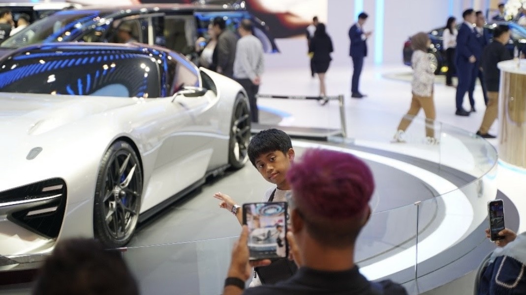 Keseruan Akhir Pekan di GIIAS 2024