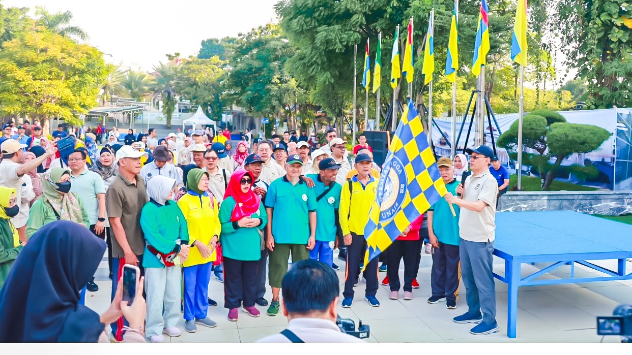 Peringati Hari Anak Nasional, FKM Unair Gelar Senam dan Jalan Sehat