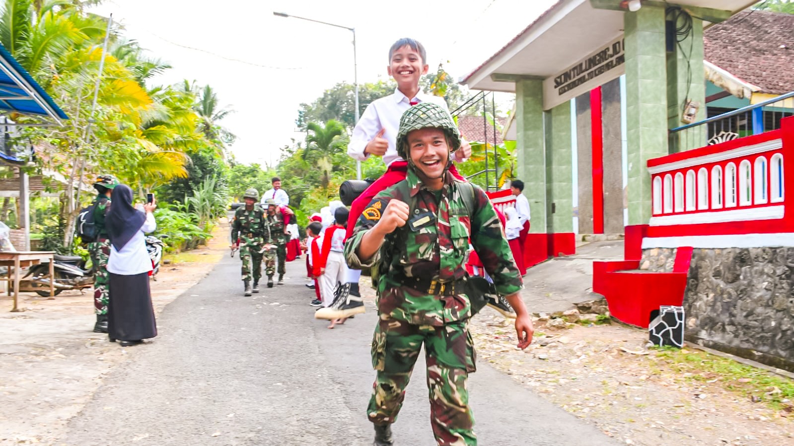 Lintas Medan Etape, Semangat Membara 357 Siswa Dikmaba TNI AL Tempuh Perjalanan 18 Km