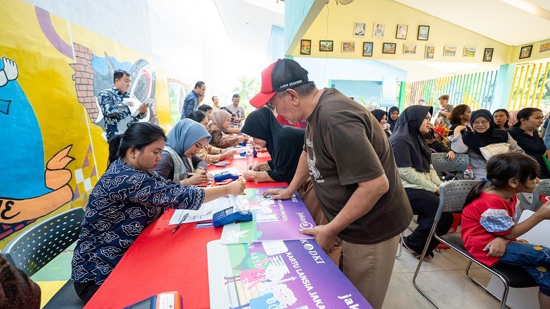 Bank DKI Distribusikan Bantuan Sosial KAJ, KPDJ dan KLJ di Sejumlah Wilayah Jakarta 