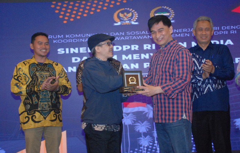 Sosialisasi Kinerja DPR Dengan Koordinatoriat Wartawan Parlemen