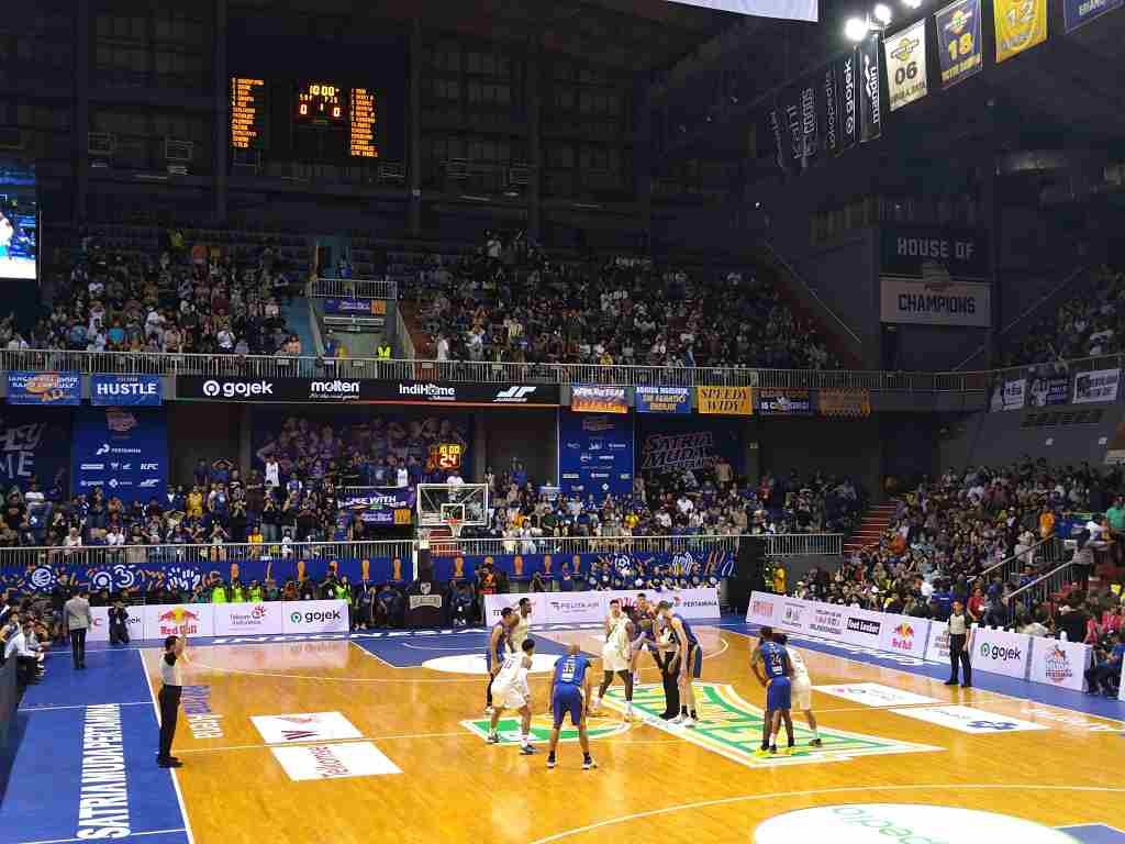Satria Muda Taklukkan Pelita Jaya pada Gim Pertama Final IBL 2024