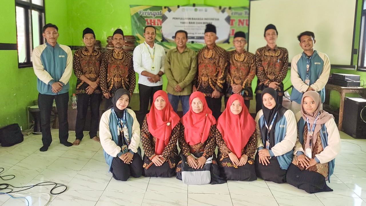 KKN Tematik Unisda Perkuat Etika Berbahasa dalam Membentuk Karakter lewat Seminar Kebahasaan