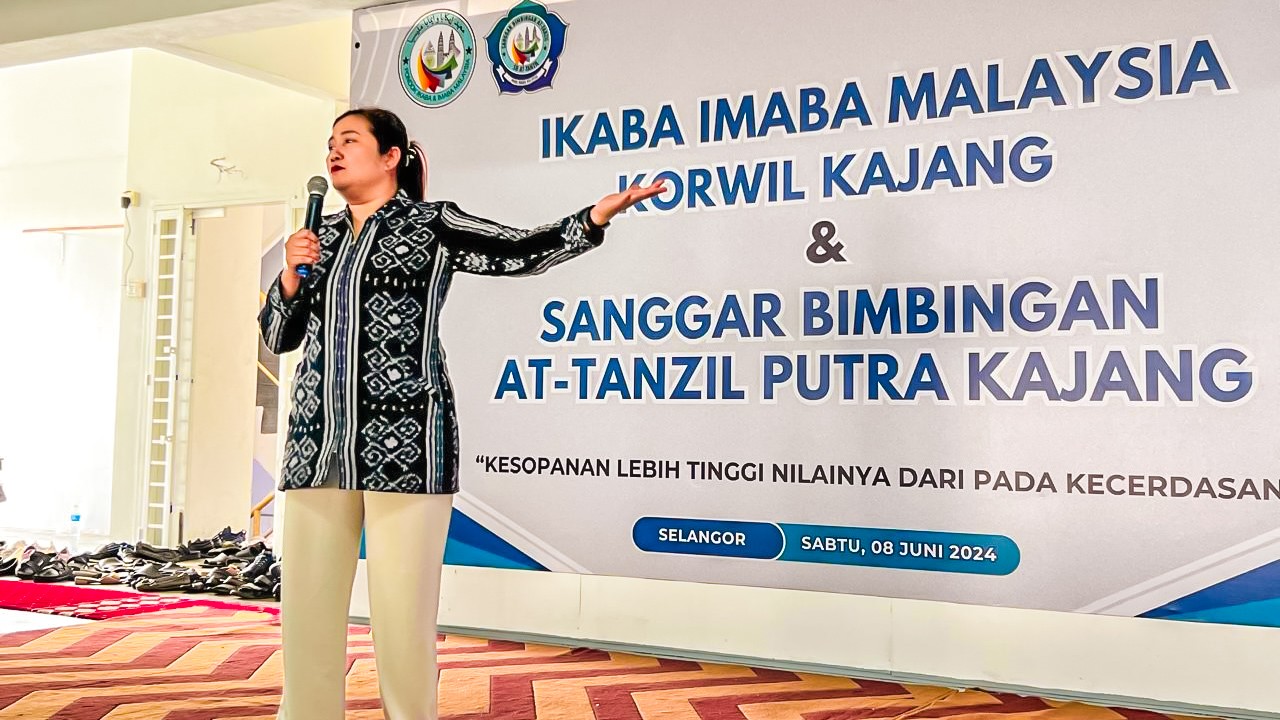 Tingkatkan Kualitas Pendidikan, Dosen FEB Unesa Dampingi Literasi Digital bagi Guru SIKL