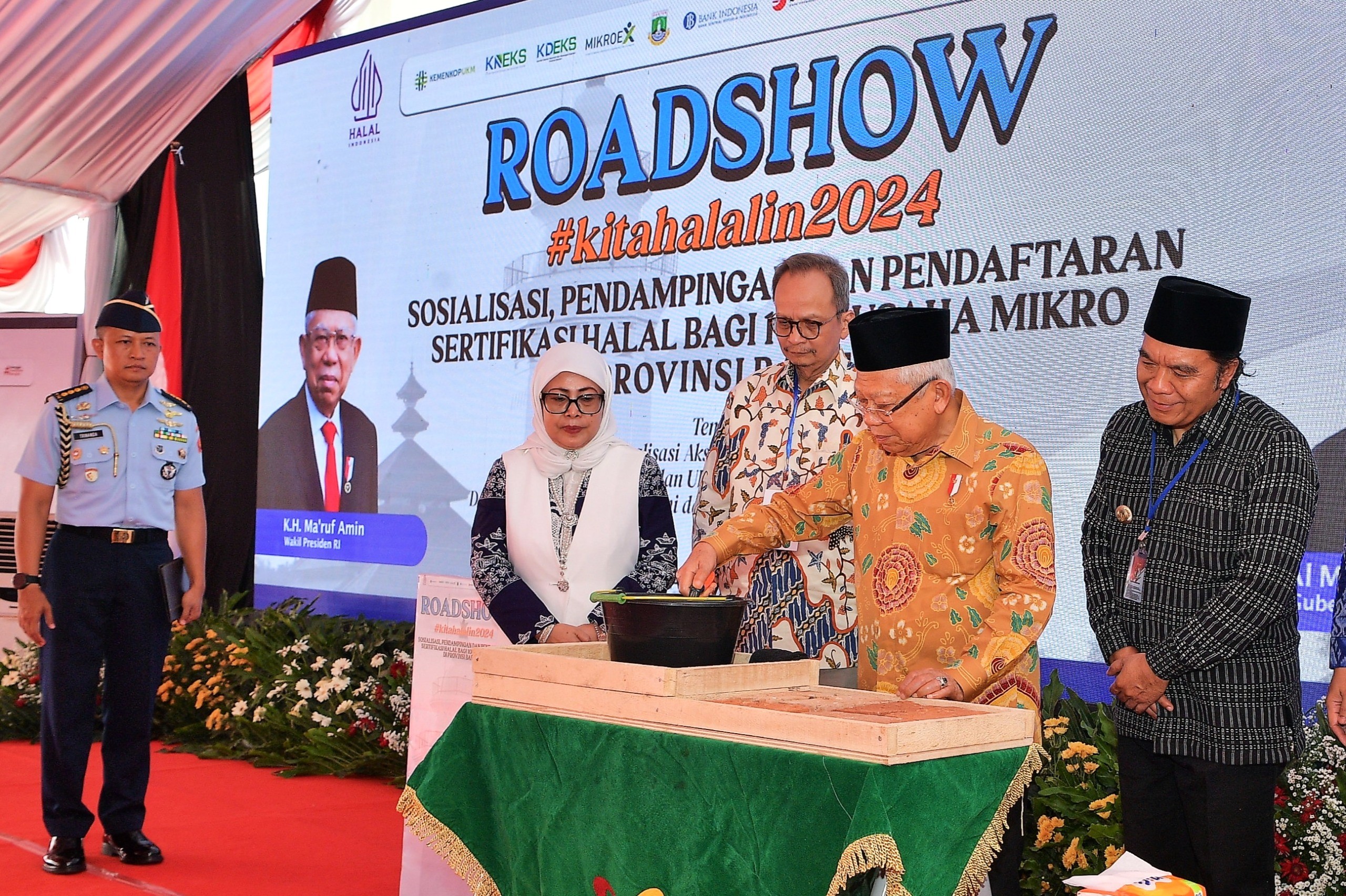 Kemenkop Tuntaskan Program Percepat Sertifikasi Halal Usaha Mikro