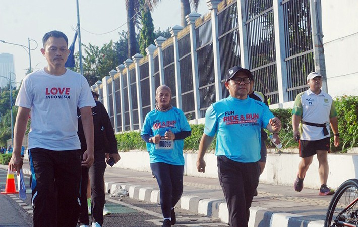 Gus Muhaimin Ikuti Fun Run HUT DPR Ke 79