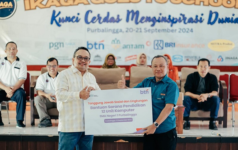 BTN Serahkan Bantuan Sarana Pendidikan ke SMA-N 1 Purbalingga