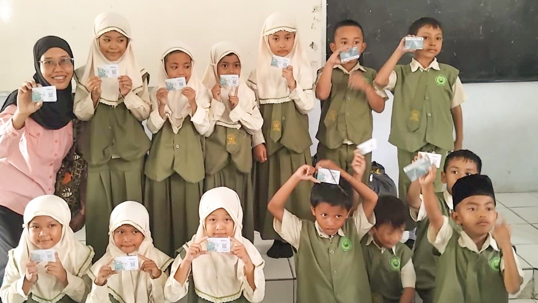 Beresin Sampah dan MI Nuurul Fallah Terapkan Eco-Generation Movement