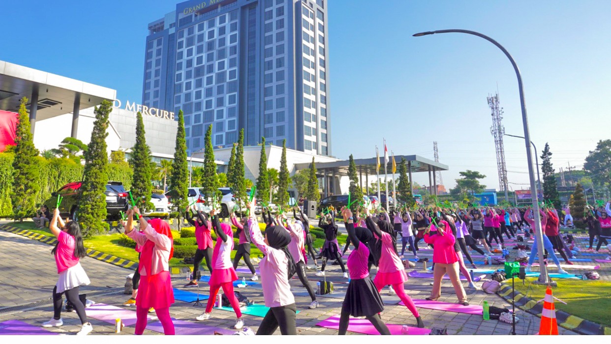 Grand Mercure Malang Mirama Ajak Hidup Sehat Bareng Komunitas Pound Fit Pertama di Malang