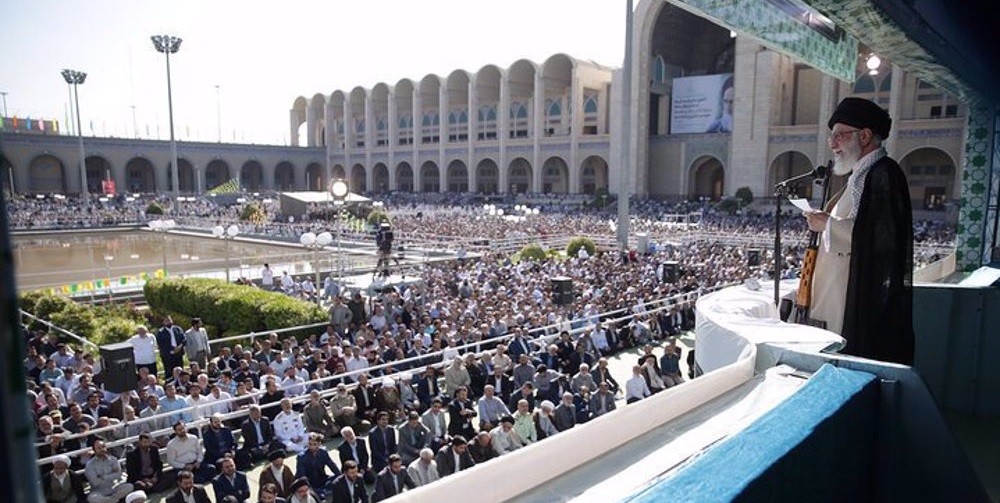 Ayatullah Khamenei Puji Kerja Brilian Angkatan Bersenjata Iran dalam Serangan ke Israel