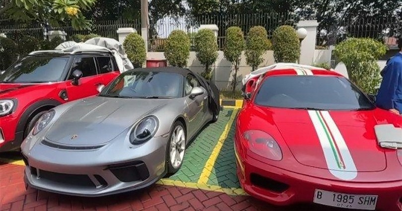 Harvey Moeis Beli Mobil Porsche Rp13, Miliar, Cuma 5 Unit di Indonesia