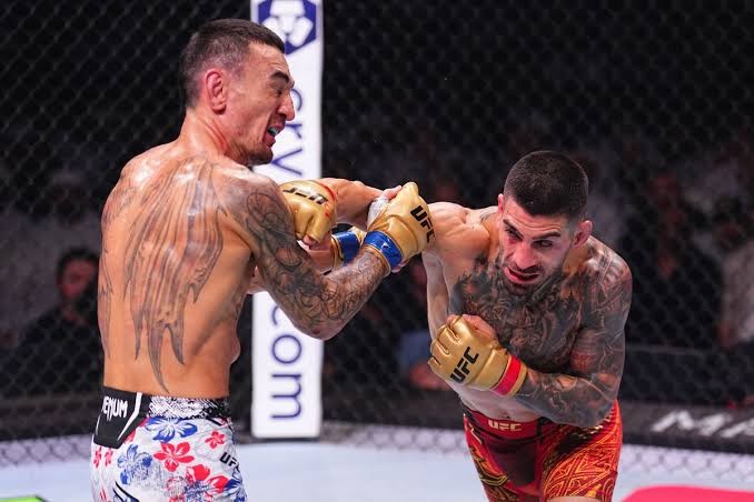 Tumbangkan Max Holloway, Ilia TopuriaTunjukan Keganasan di UFC 308