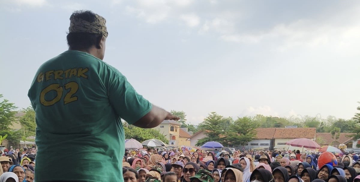 Ribuan Massa Turun Menangkan Kotak Kosong di Pilkada Brebes