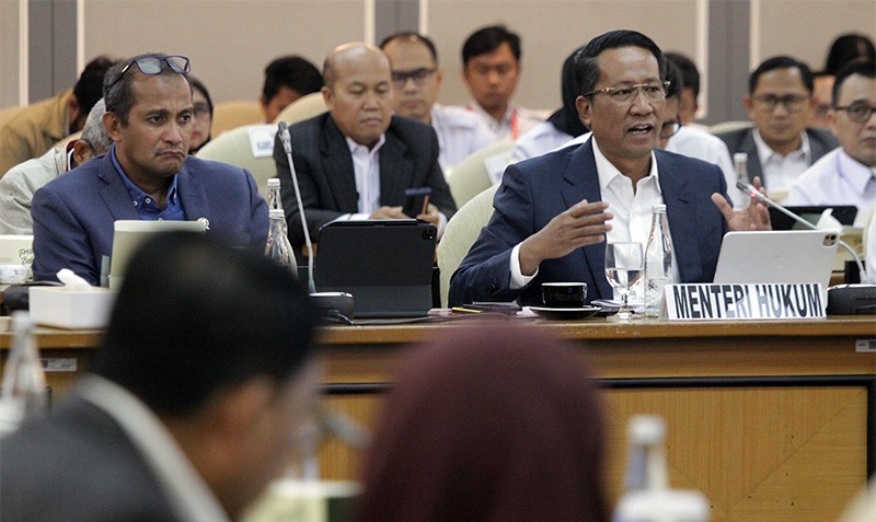 Raker Komisi XIII Dengan Menteri Hukum