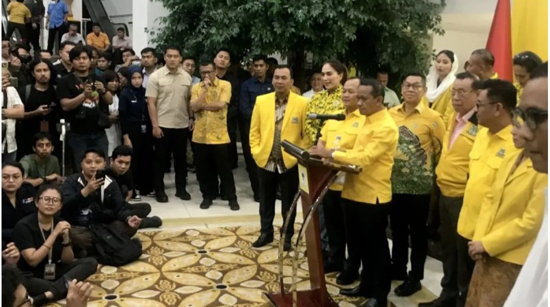 Tak Ada Nama Jokowi, Bahlil Umumkan Susunan Pengurus Partai Golkar 2024-2025