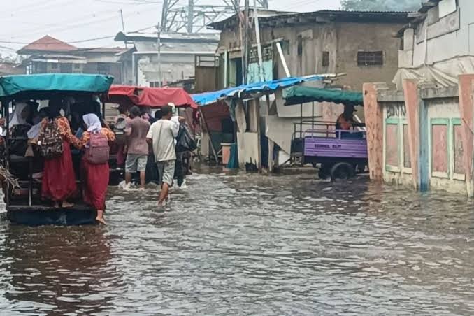 Banjir Rob Melanda Sejumlah Wilayah Jakarta Utara