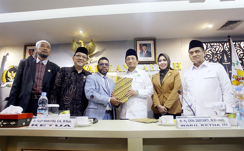 Menag Raker Dengan Komite III DPD