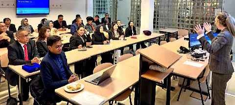 Mahasiswa Doktor Ilmu Hukum Universitas Borobudur Lecturing di Kampus World Class University