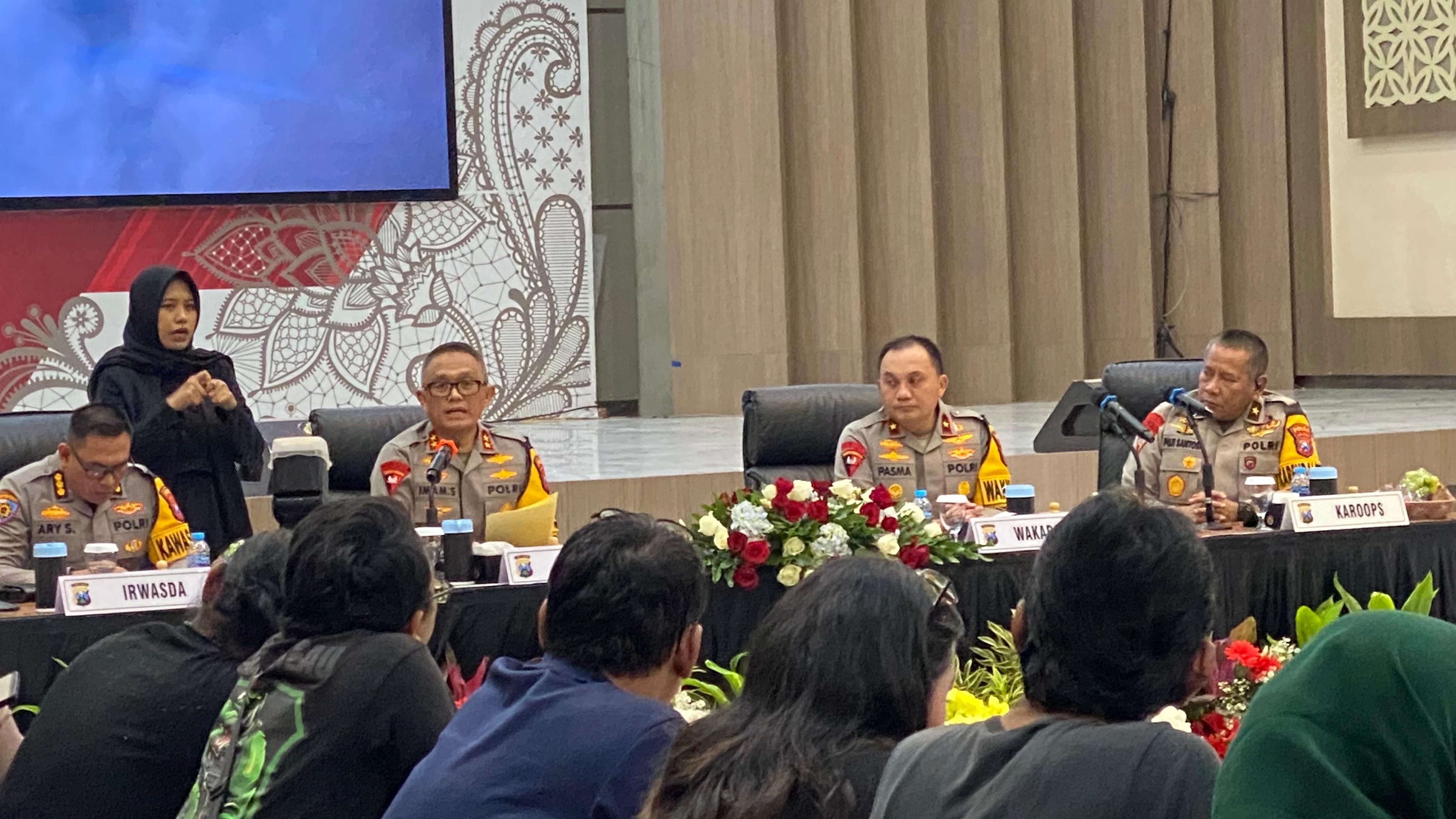 Rilis Akhir Tahun 2024, Kapolda Jatim Tegaskan Tetap Waspadai Judi Online