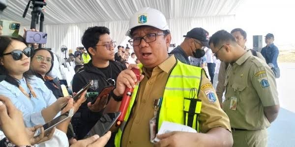 Bersihkan Sampah Perayaan Malam Tahun Baru, DLH DKI Terjunkan 3.900 Petugas Kebersihan